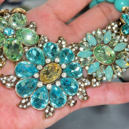 Gorgeous Heidi Daus Turquoise Flower Statement Necklace - Image 3