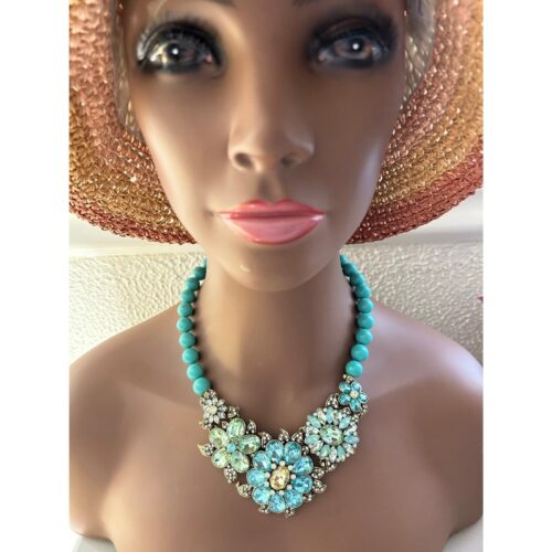 Gorgeous Heidi Daus Turquoise Flower Statement Necklace - Image 9