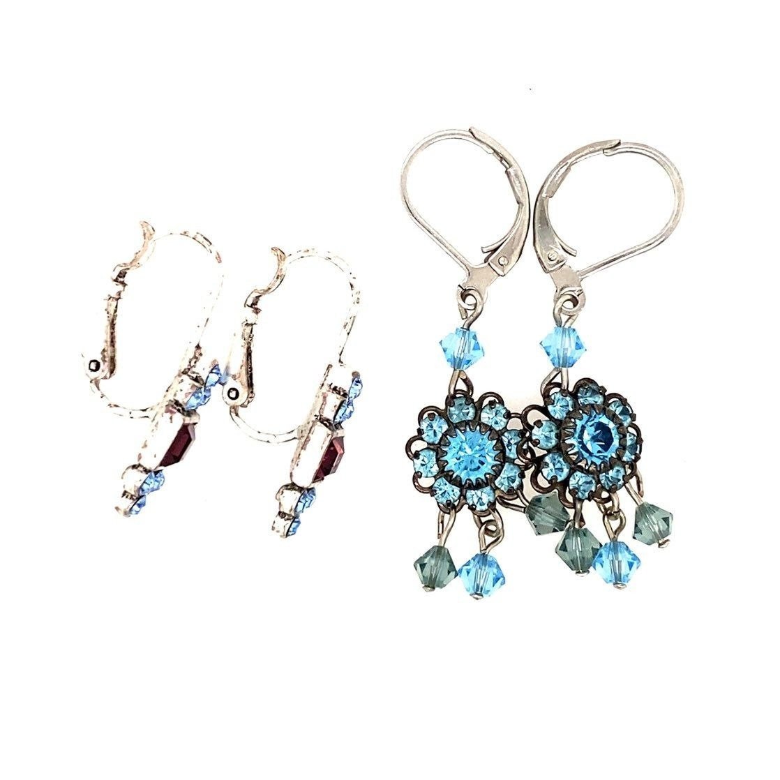2 Pairs of Dangle Earrings