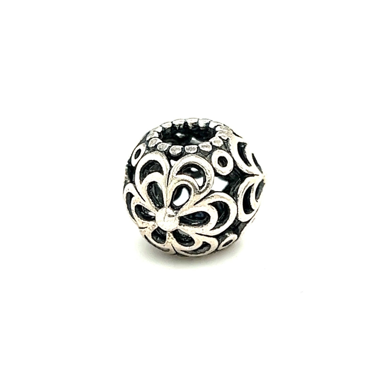Pandora Flower Round Charm