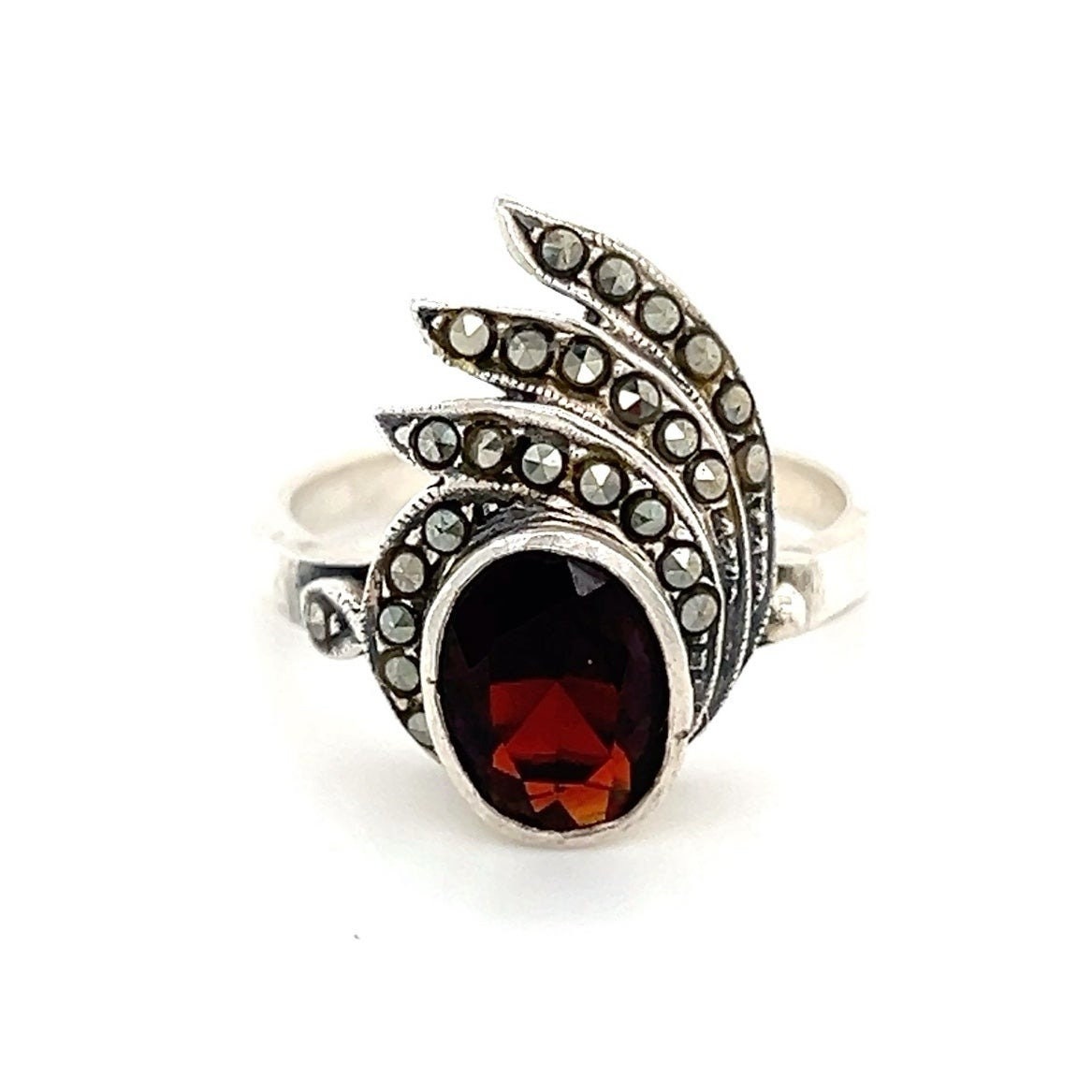 Featherlike Style Sterling Silver 925 Garnet/Marcasite Ring