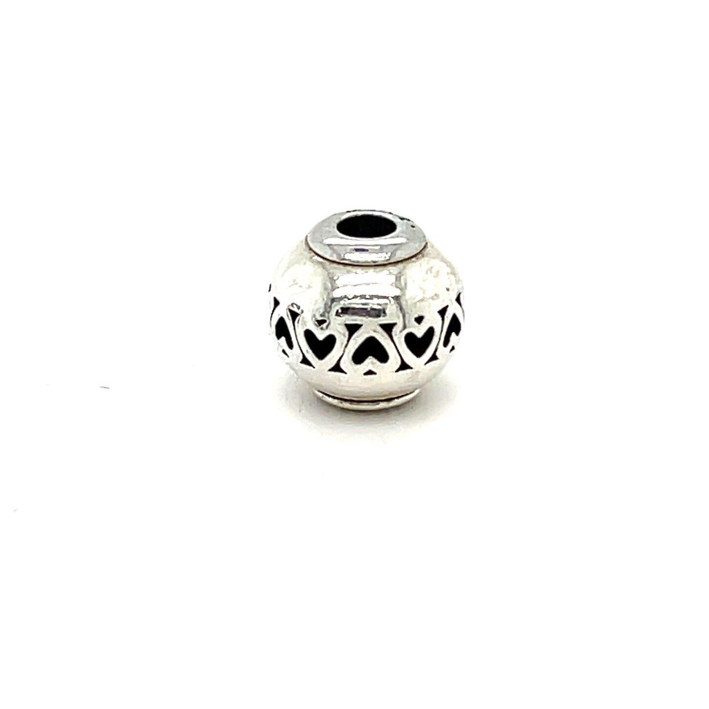 Pandora Essence Love Charm