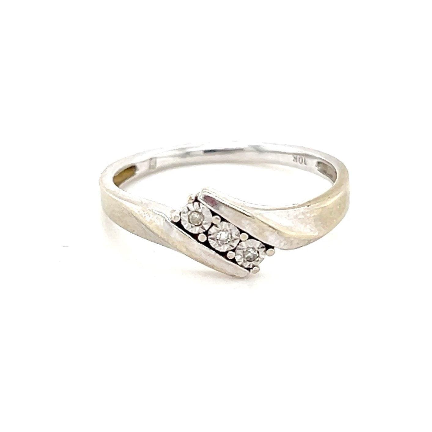 10K White Gold 3-Small Diamonds Ring