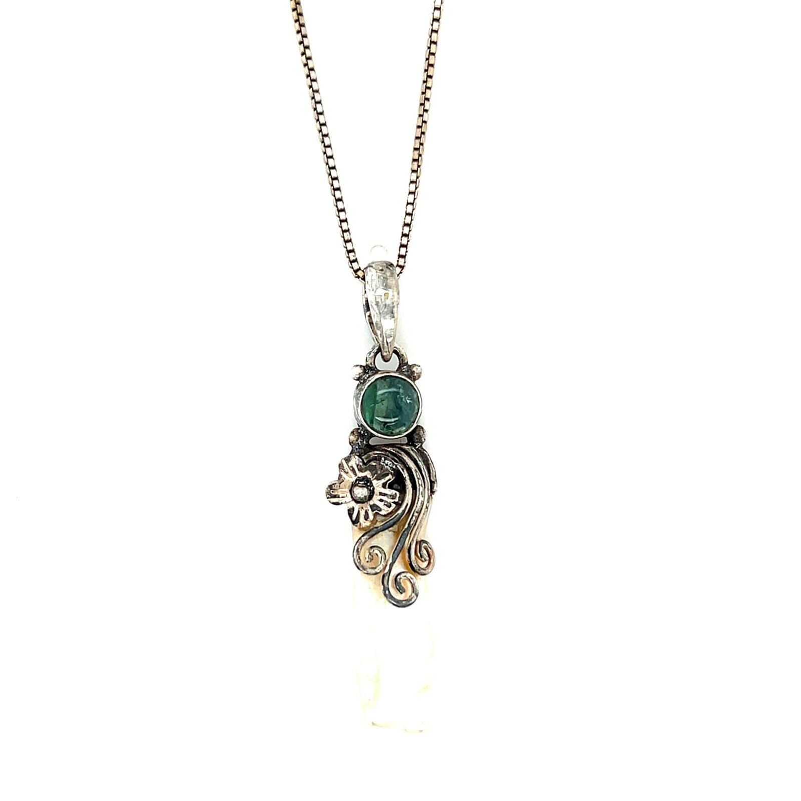925 Silver Pearl/Green Stone Necklace