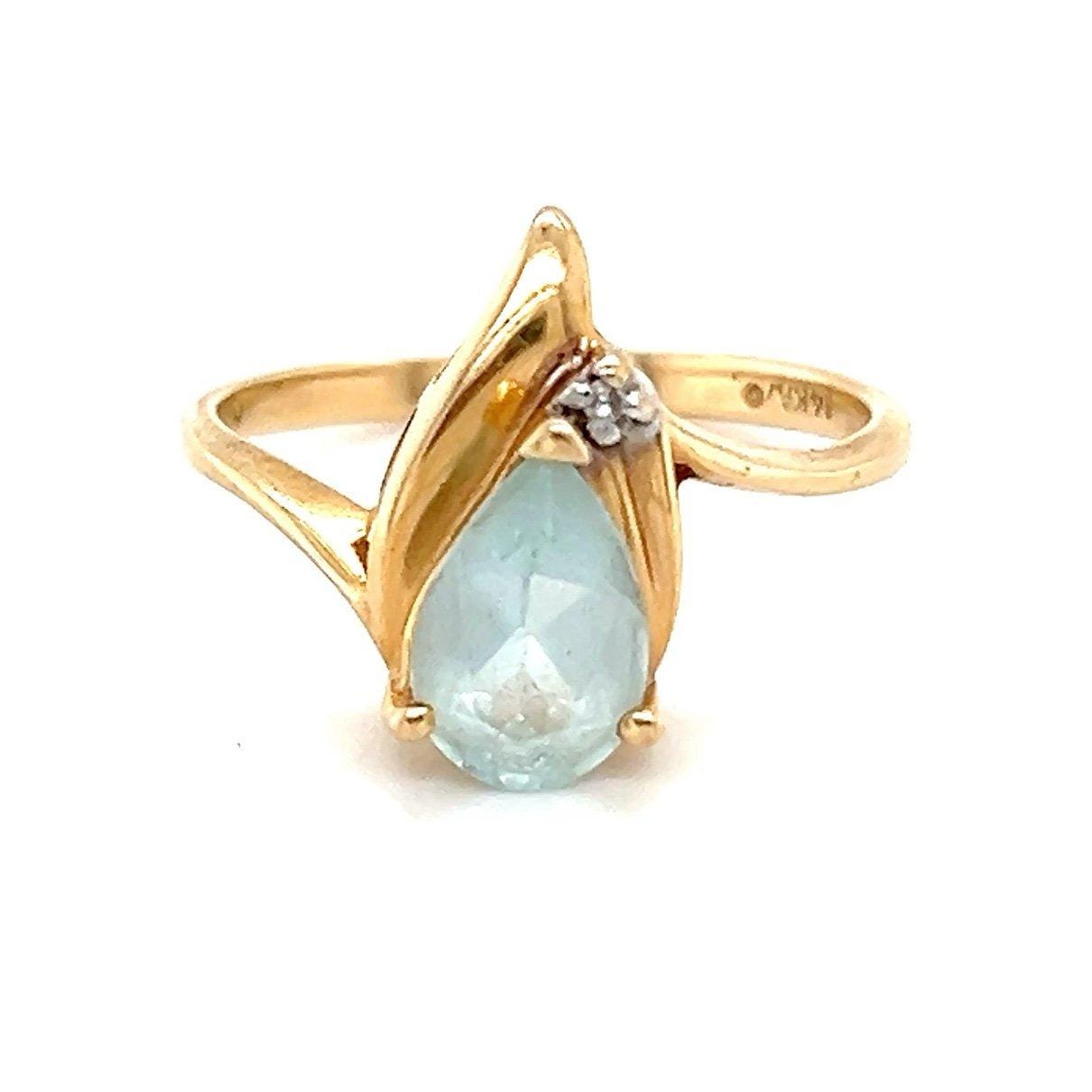 14K Gold Teardrop Shaped Aquamarine/Diamond Ring