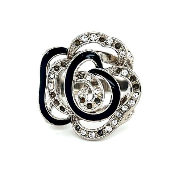 Elegant Silver and Black Floral Ring