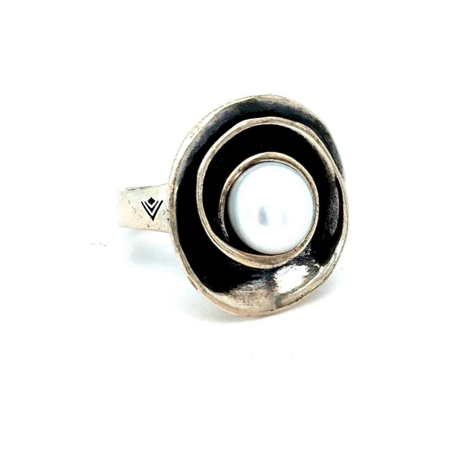 Silpada 925 Flower Pearl Ring