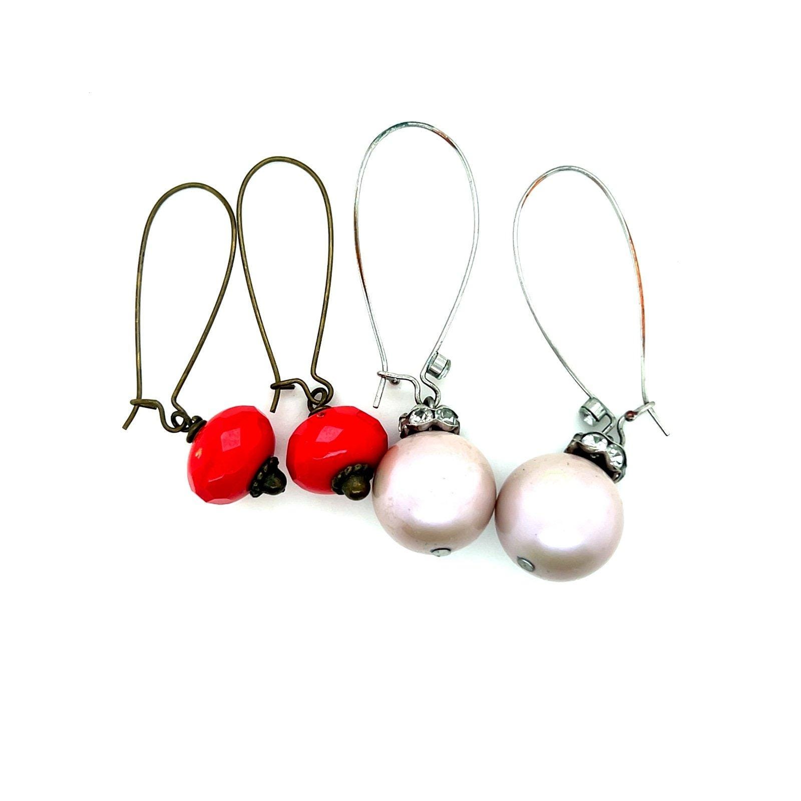 2 Pairs of Dangle Earrings