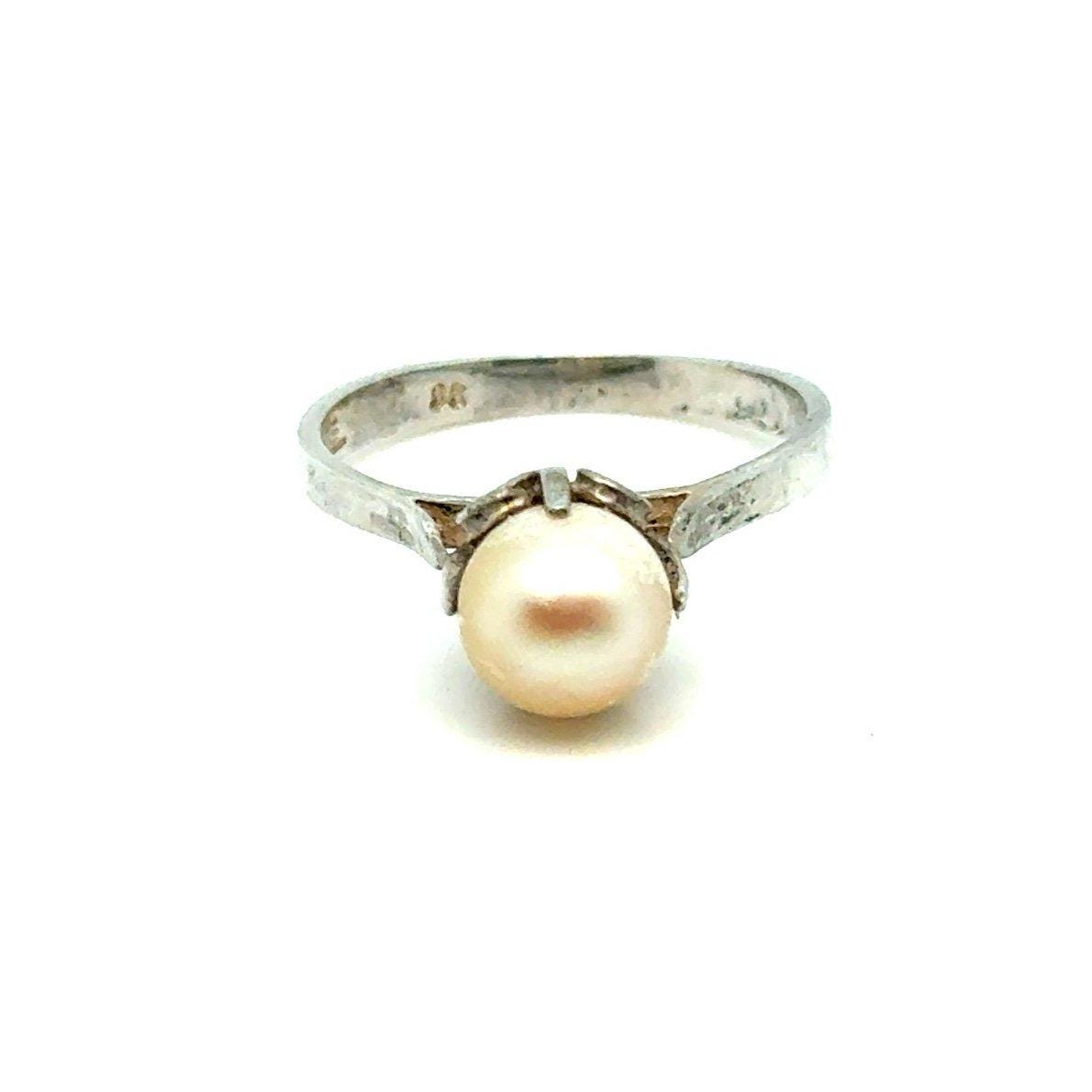 Ladies Sterling Silver Pearl Ring