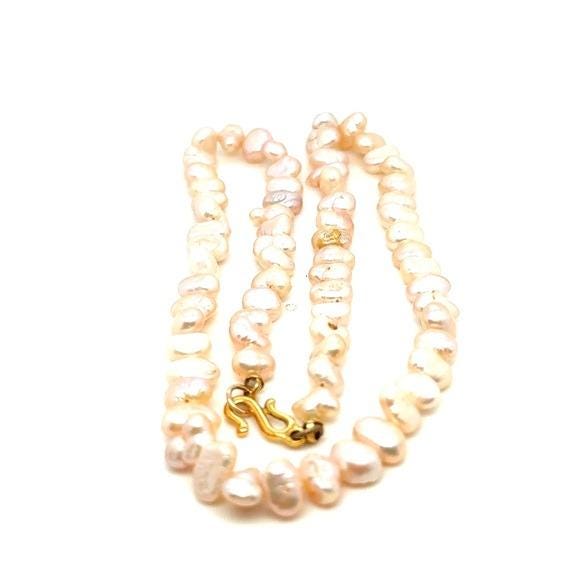 Pink Freshwater Pearl Necklace with Gold Clasp (n3)