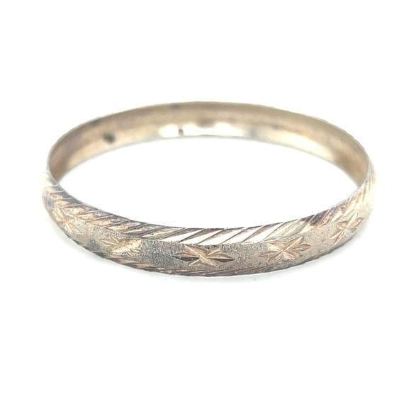 Elegant Silver Tone Bangle Bracelet