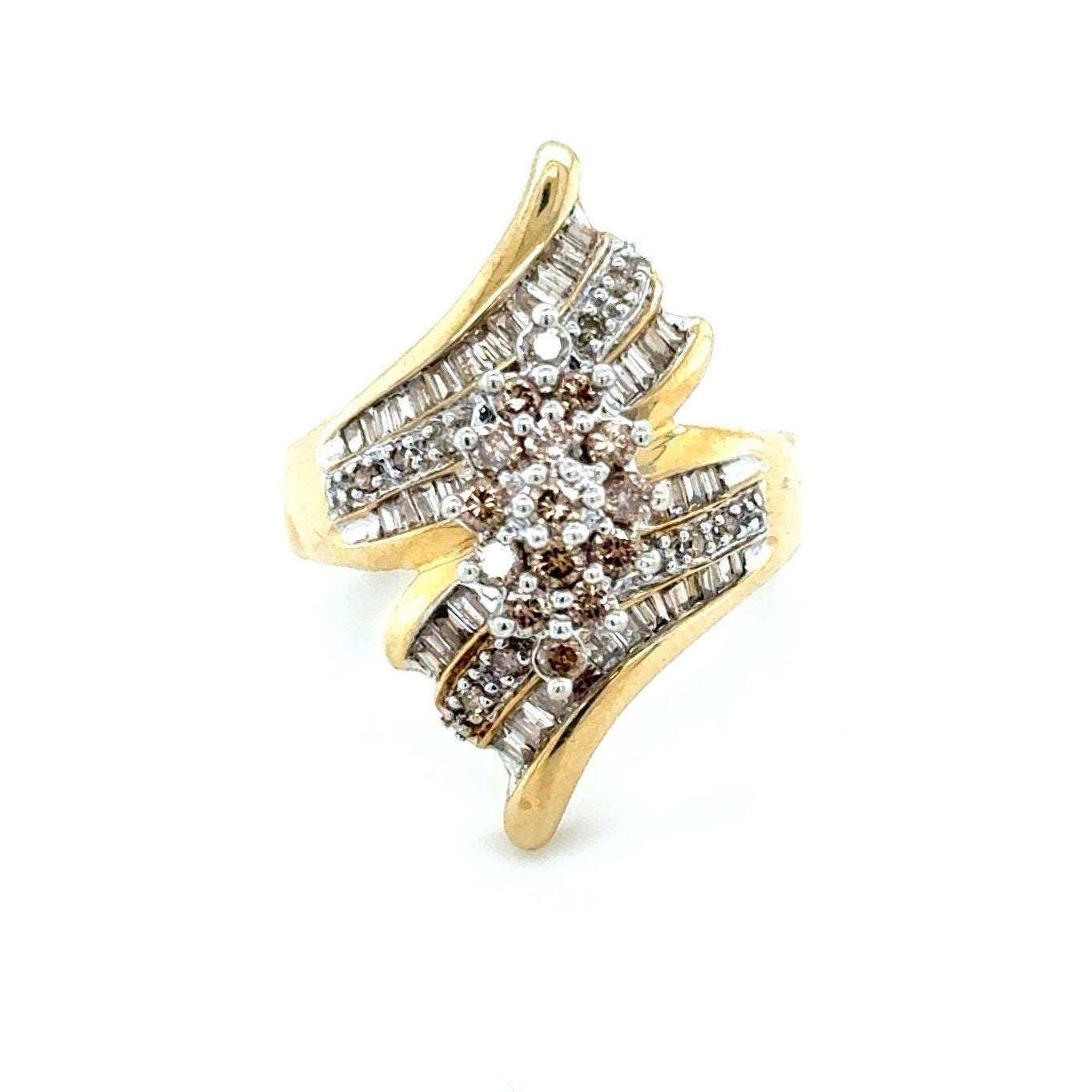 Stunning 10K Gold White/Champagne Diamond Ring