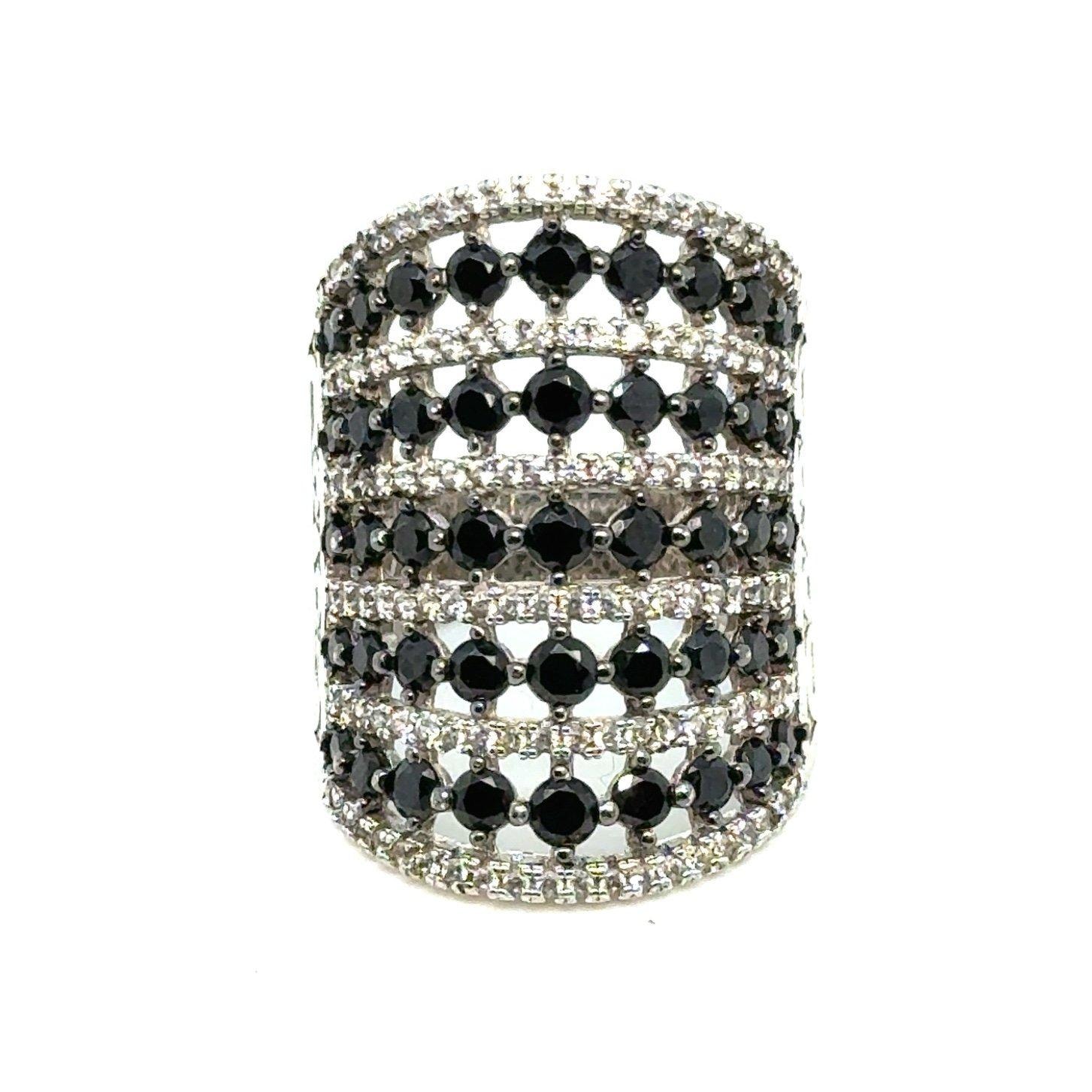 Stunning Silver 925 Black Stones Statement Ring