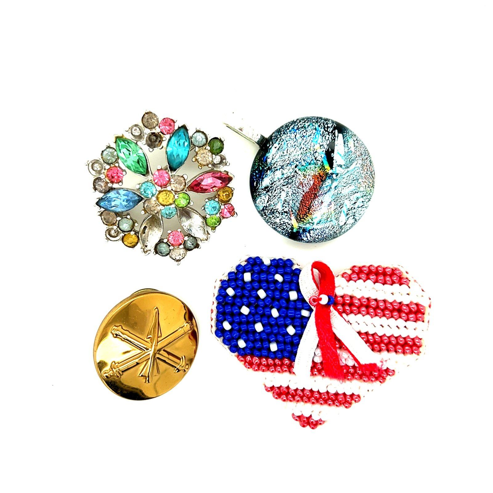 Brooches/Pendant/Pin Lot