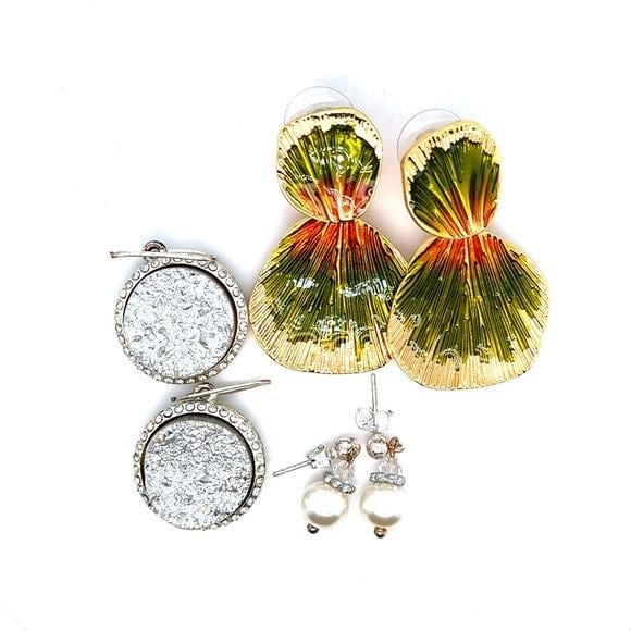 Gold Tone Green Ombre Shell Drop Earrings - Unbranded