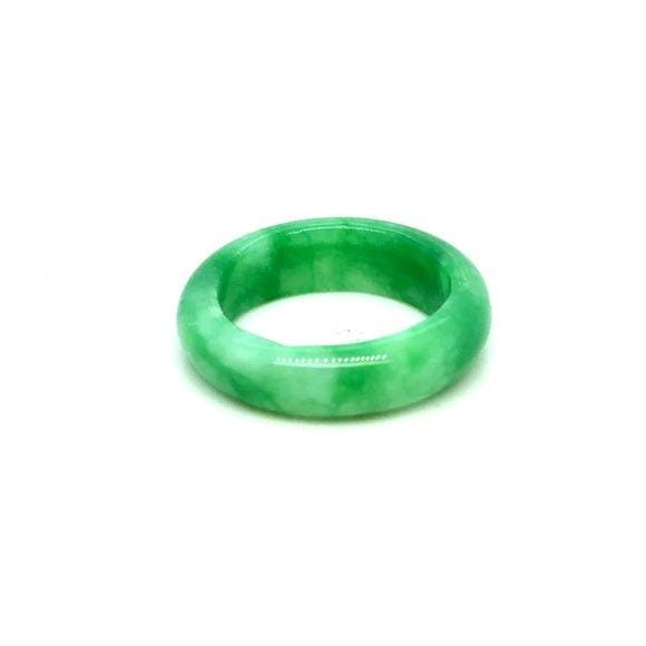 Green Jade-Style - Polished Green Resin Ring